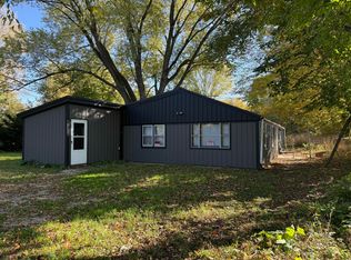 18365 Chapel Hill St, Cassopolis, MI 49031