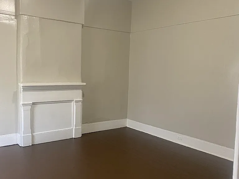 1204 Lexington Rd — Photo 2