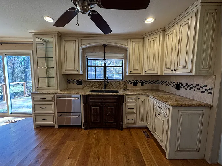 23 Howard Pl — Photo 10