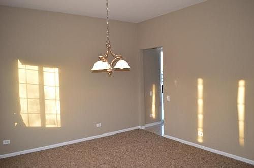 5th image of 885 Carlsbad Ct