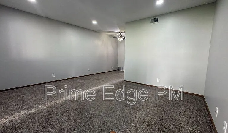 4520 Calvert St #2 — Photo 2