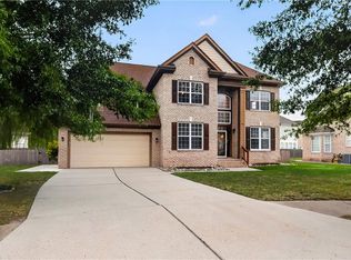 2413 Caitlan Loch Ln, Virginia Beach, VA 23456