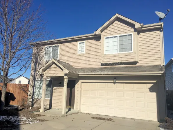 736 Pine Lake Dr, Greenwood, IN 46143
