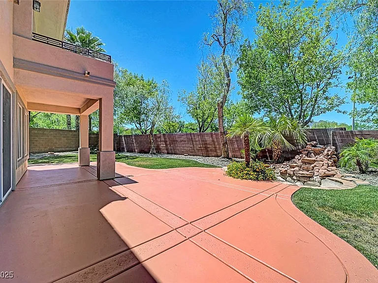 229 N Buteo Woods Ln — Photo 79