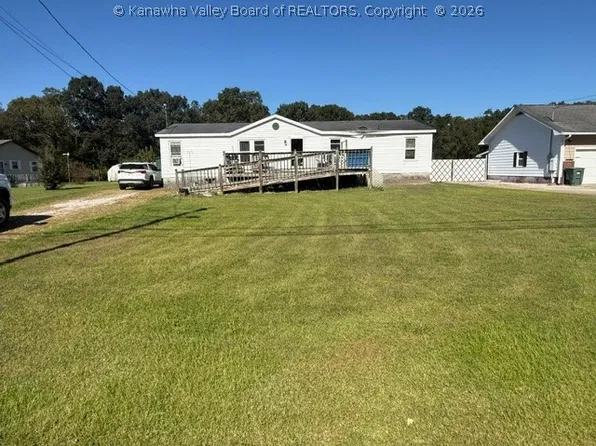 2055 Eighteen Mile Creek Rd, Buffalo, WV 25033
