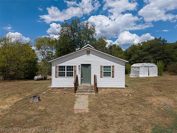 3rd image of 375 Mitchell Rd