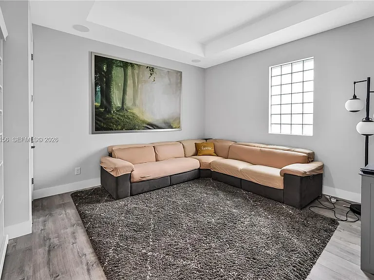 8645 NW 39th Ct — Photo 10