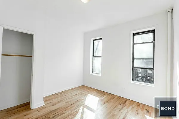 Rented by Bond New York | media 22