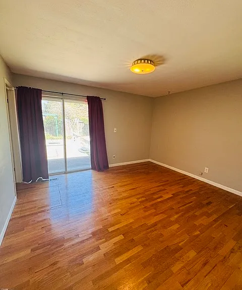 889 Morrison Ave — Photo 19