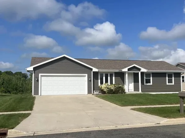 1328 Savannah Woods Drive, Edgerton, WI 53534