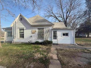 619 S 18th St, Centerville, IA 52544