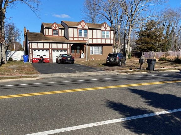 2nd image of 1060 Bay Ave
