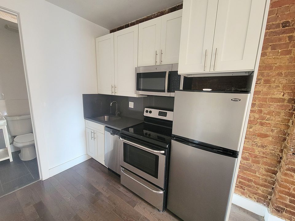 2nd image of 148 W 127th St APT 3