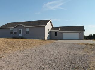 4760 Leonard Cir, Garden City, KS 67846