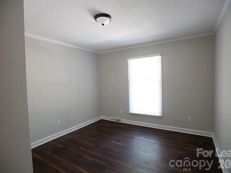 9100 Nash Ave — Photo 18