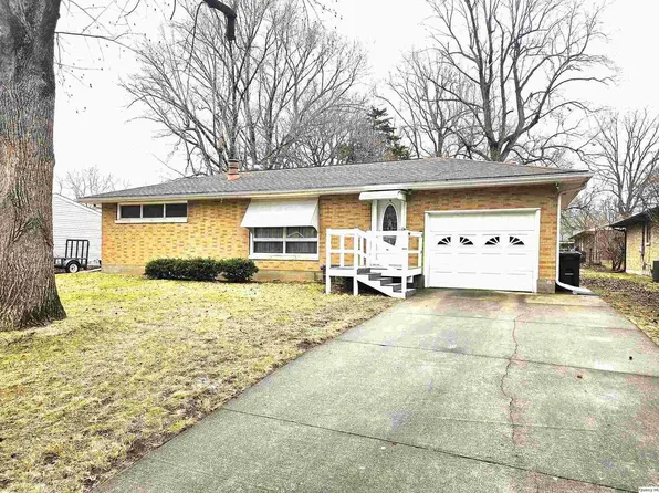 2025 W Hilltop Dr, Quincy, IL 62305