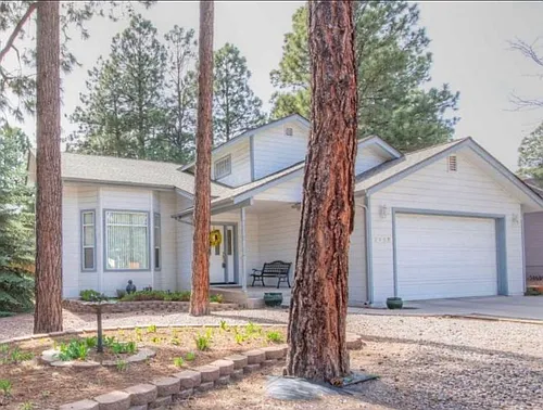 2559 S Rocking Horse Ln Photo 1