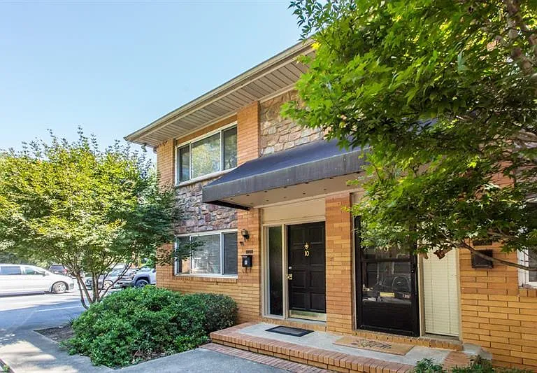 120 Biscayne Dr NW #B10 — Photo 2
