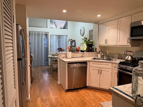4th image of 4035 Carmel View Rd Unit 114