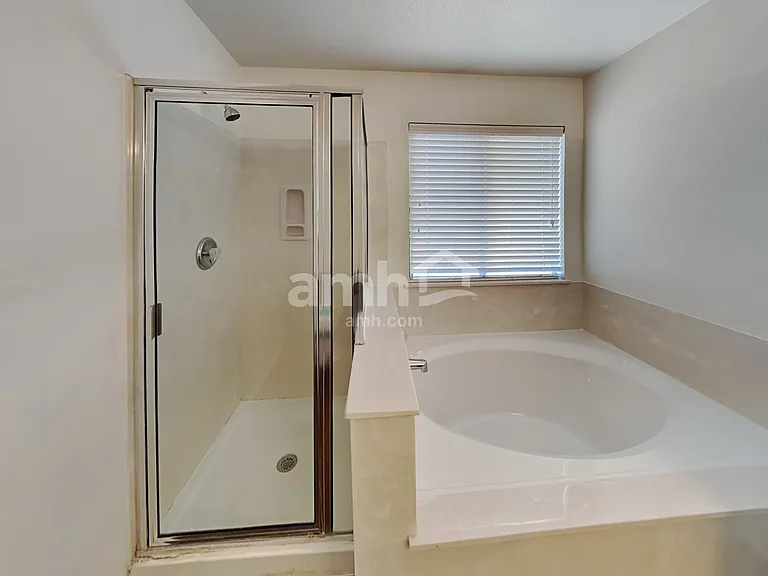 8027 Silver Grv — Photo 14