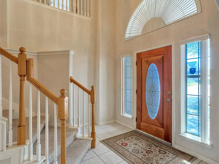 601 Indian Run Dr — Photo 4