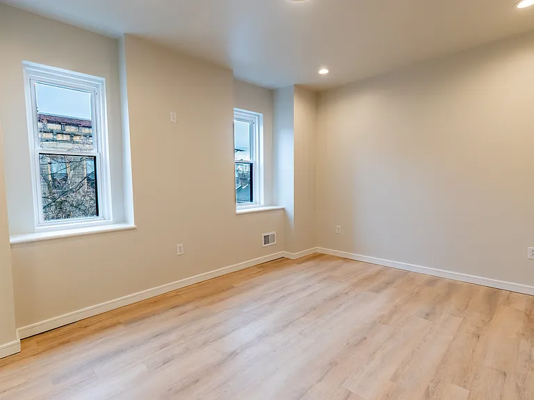 700 N Taylor Ave #2 — Photo 18