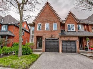 1084 Queen St W #8B, Mississauga, ON L5H 4K4