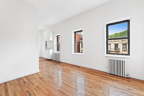 1st image of 412 E 9th St APT 17