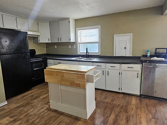 2nd image of 504 S Walnut St