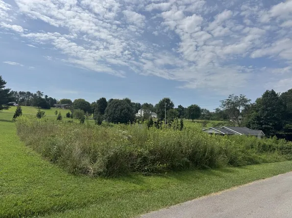 26 Valley Dr, Albany, KY 42602