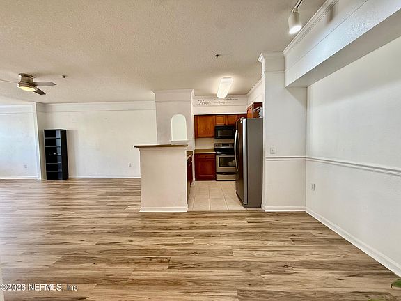 3rd image of 8550 TOUCHTON Road #225