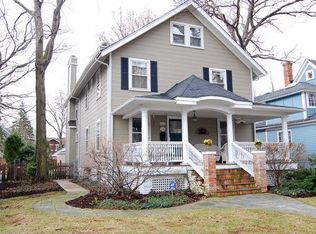 1227 Elmwood Ave, Wilmette, IL 60091