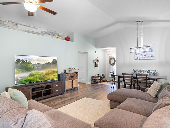4th image of 2045 Sunset Pine Way
