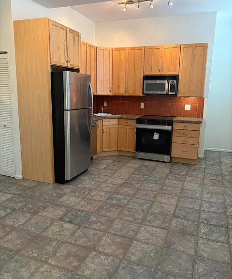 329 Belt Ave #2 — Photo 2