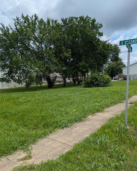 2nd image of 0 S 2nd St