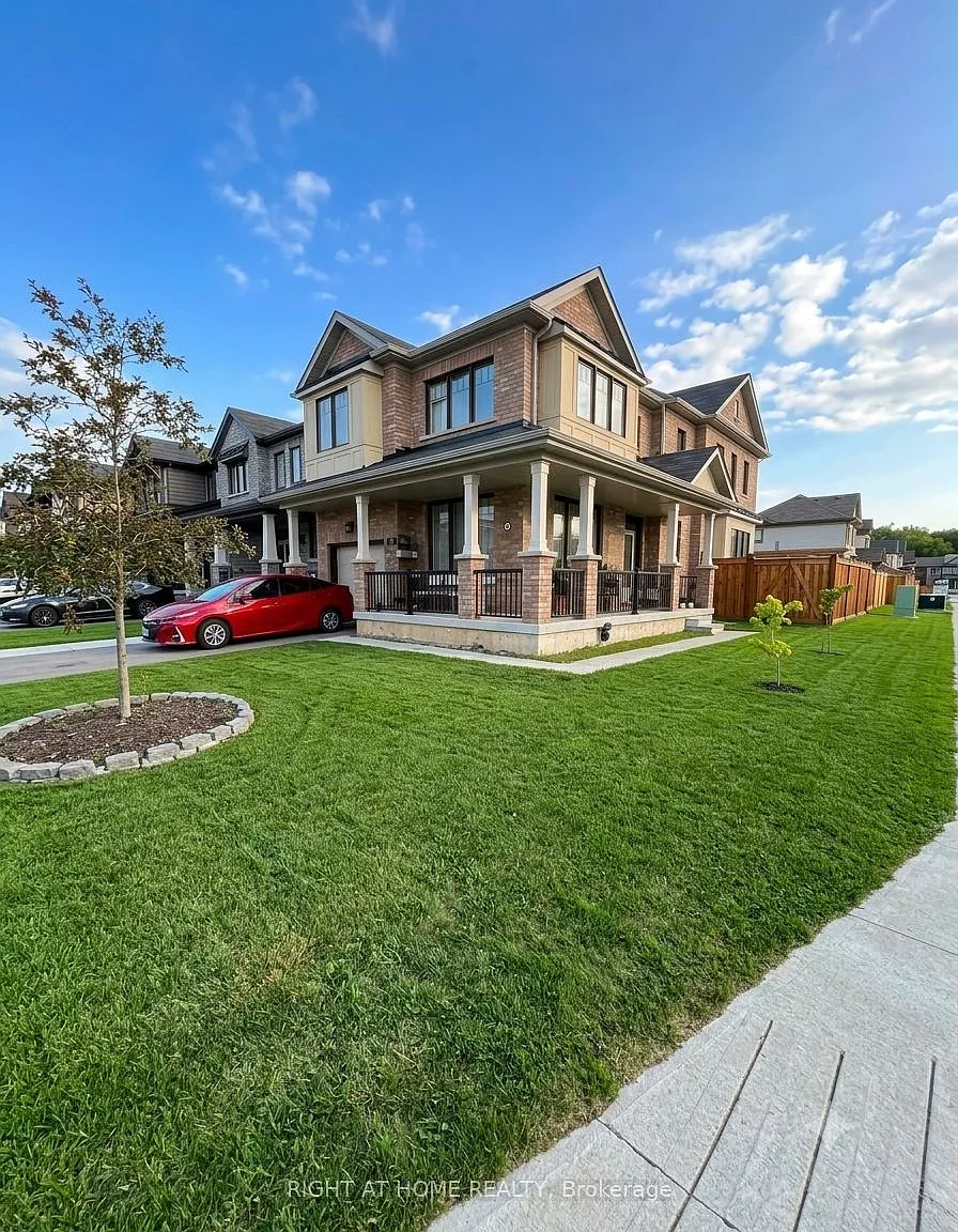 4 bed, $3,095 — Photo 2