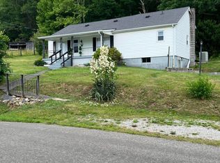 1063 Red Lick Rd, Berea, KY 40403