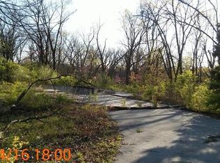 10 Deer Valley Ct, Florissant, MO 63034