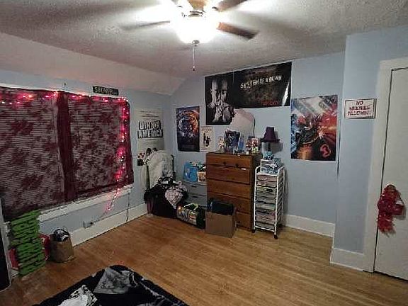 3rd image of 178 E Howard St #2