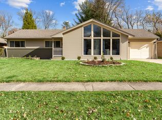 911 Chelsea Ave, Rockford, IL 61107