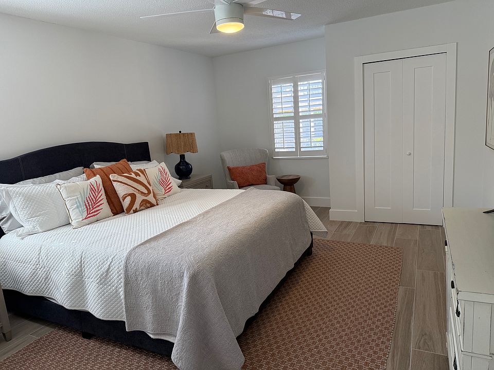 Spacious master suit with a joining bath.