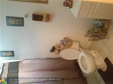 5th image of 3804 SW 12th Ct APT 1