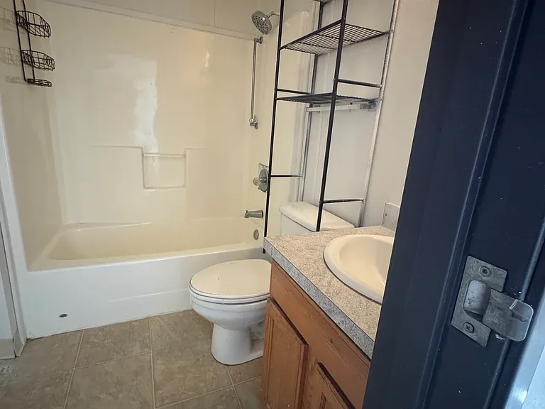 164 Kila St — Photo 13