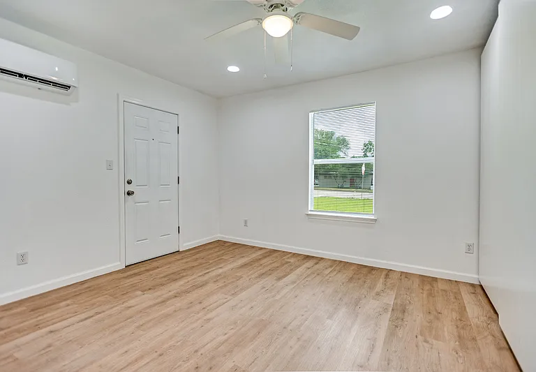 905 W Abram St #2 — Photo 9