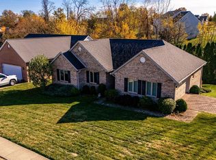 7389 Locust View Ln, Cincinnati, OH 45239