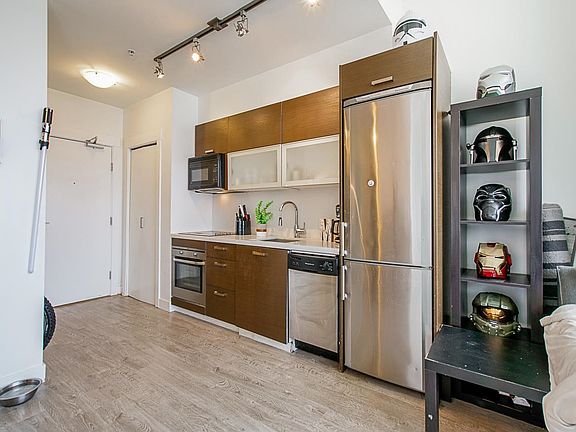 4th image of 10777 University Dr #2506