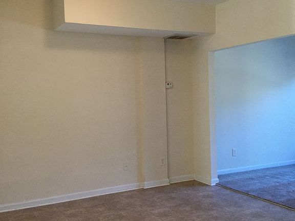 3rd image of 142 Chancery Ln
