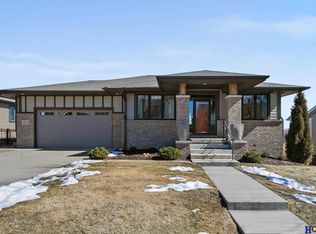 6930 NW 3rd St, Lincoln, NE 68521