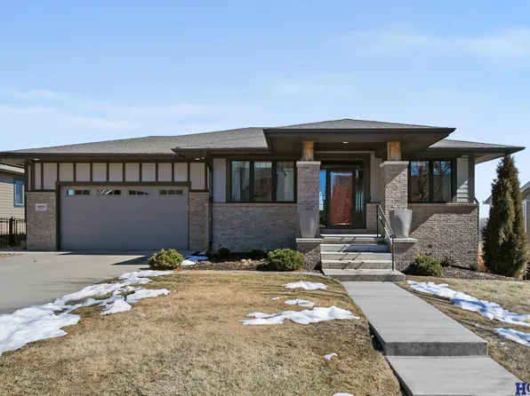 6930 NW 3rd St, Lincoln, NE 68521