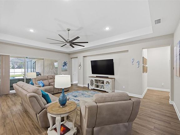 5th image of 115 BROOKOVER LANE